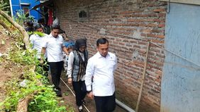 Menteri Kependudukan dan Pembangunan Keluarga (Mendukbangga)/Kepala BKKBN Wihaji meminta masyarakat, khususnya tetangga, untuk lebih peduli terhadap lingkungan sekitar dalam menanggapi kasus siswa SD yang bunuh diri di Nusa Tenggara Timur (NTT).