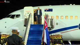 Pesawat Perdana Menteri (PM) Australia Anthony Albanese mendarat dengan aman di Base Ops Lanud Halim Perdanakusuma, Jakarta, Jumat, 5 Februari 2026 malam WIB.