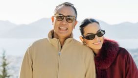 Nia Ramadhani bantah rumor gugat cerai Ardi Bakrie dan tepis kabar perselingkuhan dalam rumah tangganya.