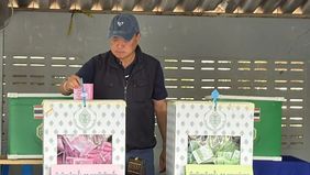 Partai Bhumjaithai yang dipimpin Perdana Menteri Thailand Anutin Charnvirakul diproyeksikan meraih suara terbanyak dalam pemilihan umum legislatif Thailand yang digelar pada Minggu, 8 Februari 2026. Meski unggul, perolehan kursi partai tersebut diper