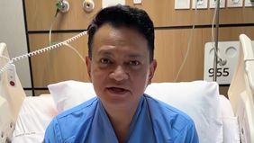 Penyanyi Hedi Yunus mendadak dilarikan ke ICU rumah sakit Siloam Surabaya, jelang mengisi acara konser tunggal.