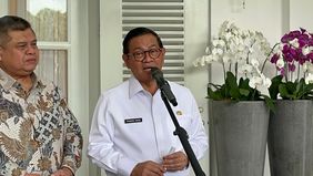 Gubernur DKI Jakarta, Pramono Anung menyoroti kondisi layanan Transjabodetabek yang melayani rute hingga ke wilayah Depok, khususnya kawasan Sawangan. Ia meminta Pemerintah Kota Depok turut bertanggung jawab dalam penyediaan dan perbaikan halte.