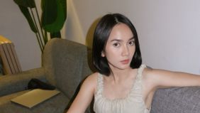 Aktris Leona Agustine baru saja menyampaikan pengalaman pribadi yang selama ini ia pendam. Ia mengungkap bahwa dirinya pernah menjadi korban dugaan pelecehan seksual yang dilakukan seorang musisi, yang ia sebut sebagai anak band.