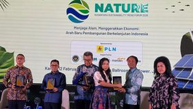  PT PLN (Persero) menegaskan komitmennya dalam mempercepat pengembangan infrastruktur kendaraan listrik (electric vehicle/EV) di Indonesia. Dalam ajang Nature 2026 di Nusantara Ballroom NT Tower, Kamis (12/2/2026), VP Komersialisasi Produk Niaga PT P