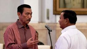 Sebuah unggahan di media sosial Facebook memunculkan klaim bahwa Presiden Prabowo Subianto memarahi Ketua Dewan Ekonomi Nasional (DEN) Luhut Binsar Pandjaitan. Dalam narasi tersebut, Luhut dituduh menjadi &ldquo;pemain&rdquo; dalam proyek Indonesia Morowali Indu