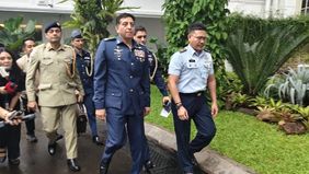 Duta Besar Pakistan untuk Indonesia Zahid Hafeez Chaudhri bersama Kepala Staf Angkatan Udara Pakistan Air Chief Marshal Zaheer Ahmad Babar Sidhu mengunjungi Istana Kepresidenan Jakarta.