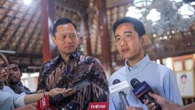 Sebuah unggahan di Facebook beredar dengan klaim bahwa Wakil Presiden Gibran Rakabuming Raka dan Menteri Koordinator Bidang Infrastruktur dan Pembangunan Kewilayahan Agus Harimurti Yudhoyono (AHY) menyetujui pembubaran Dewan Perwakilan Rakyat (DPR).