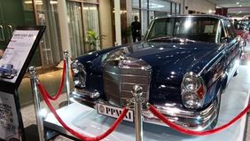 Salah Satu Daya Tarik Utama Mercedes-Benz 220 SE W111 Adalah Desain "Fintail" Atau Sirip Belakangnya.
