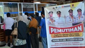 Sebuah video yang beredar di TikTok dan telah ditonton lebih dari dua juta kali menampilkan foto sejumlah anggota kepolisian dengan narasi bahwa pemerintah menggelar program pemutihan pajak kendaraan bermotor gratis dan daring pada 5&ndash;28 Februari 2026