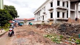 Pihak Sekolah Menengah Pertama Negeri (SMPN) 182 Kalibata, Pancoran, Jakarta Selatan, ternyata telah lebih dulu mengingatkan pemilik pagar tembok yang berada di samping sekolah untuk segera memperhatikan dan memperbaiki kondisinya sejak Desember 2025