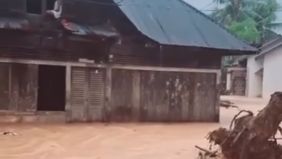 Hujan deras yang mengguyur wilayah Kabupaten Tapanuli Tengah sejak Senin (16/02/2026) pukul 12.10 WIB memicu banjir di sejumlah kecamatan dan desa.