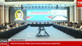 Di samping itu, hadir pula Ketua Satgas Percepatan Rehabilitasi dan Rekonstruksi Pasca Bencana Sumatera Pemerintah sekaligus Menteri Dalam Negeri Tito Karnavian, Kepala BNPB Letjen TNI Suharyanto, Menteri Keuangan Purbaya Yudhi Sadewa, Menteri Keseha