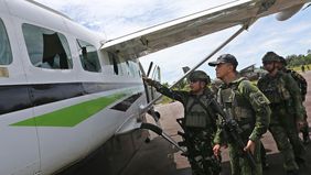 Upaya pemulihan tersebut menjadi bagian dari komitmen TNI dalam mengayomi masyarakat Papua, serta memperkuat semangat bela negara melalui perlindungan terhadap objek vital transportasi udara yang menjadi urat nadi kehidupan warga.