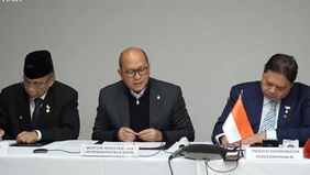 Menteri Investasi dan Hilirisasi/Kepala BKPM sekalius CEO Danantara Rosan Roeslani menyampaikan komitmen Indonesia untuk membeli minyak mentah senilai USD15 miliar atau Rp253 triliun dari Amerika Serikat (AS).