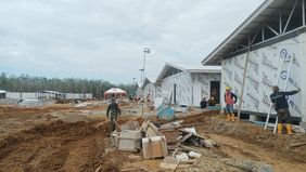 emerintah terus mempercepat pembangunan hunian tetap (huntap) di tiga provinsi terdampak bencana di Sumatra, yakni Aceh, Sumatra Utara, dan Sumatra Barat, agar masyarakat terdampak bisa segera berpindah dari pengungsian dan menempati hunian yang laya