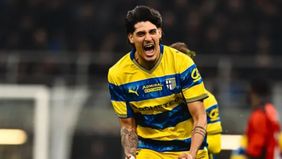 Milan membuat peluang pertamanya dari Ardon Jashari, namun digagalkan kiper Parma Edoardo Corvi.