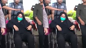 Identitas majikan berinisial OAP (37) yang menganiaya asisten rumah tangga (ART) FH (21) di Gunung Putri, Jawa Barat, akhirnya terkuak. Pelaku ternyata merupakan aparatur sipil negara di BPK.