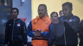 Komisi Pemberantasan Korupsi menduga Maidi saat menjabat sebagai Wali Kota Madiun menerima imbalan proyek di Dinas Pekerjaan Umum dan Penataan Ruang (PUPR) Kota Madiun, Jawa Timur, dengan besaran antara 4 hingga 10 persen.