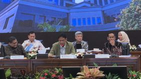 Menteri Keuangan (Menkeu) Purbaya Yudhi Sadewa menggelar rapat koordinasi terkait proyek strategis nasional LNG Abadi Masela.
