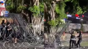 Suasana di kawasan markas Polda DIY berubah mencekam pada Selasa (24/2) ketika aksi massa yang mulai berkumpul sekitar pukul 18.00 WIB berakhir ricuh. Ketegangan memuncak setelah pagar pembatas di sisi timur markas kepolisian itu berhasil didorong hi