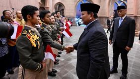 Kedatangan Presiden Republik Indonesia Prabowo Subianto di Abu Dhabi pada Rabu, 25 Februari 2026, tak hanya menjadi agenda diplomatik antarnegara, tetapi juga momentum emosional bagi para mahasiswa dan diaspora Indonesia di Persatuan Emirat Arab (PEA