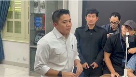 Sekretaris Kabinet (Seskab) Teddy Indra Wijaya membantah narasi yang menyebut program makan bergizi gratis (MBG) mengurangi program dan anggaran pendidikan