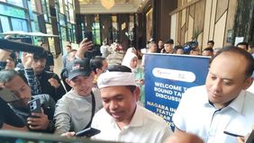Gubernur Dedi Mulyadi mengambil langkah strategis dengan mengajukan pinjaman daerah sebesar Rp2 triliun untuk menjaga keberlanjutan proyek-proyek infrastruktur prioritas. Kebijakan ini diambil menyusul penurunan kapasitas fiskal Pemerintah Provinsi J