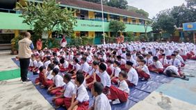 Tanpa proses birokrasi yang panjang, tim yang terdiri dari Faizuddin Ahmad (Pustakawan Ahli Muda) dan Dyah Rachmawati Sugiyanto (Pranata Humas Ahli Madya) diperkenankan melaksanakan Bakti Perpusnas di sekolah itu. Antusias siswa terasa, meskipun cuac