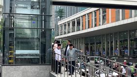 Gubernur DKI Jakarta, Pramono Anung mengungkapkan bahwa Pemerintah Provinsi DKI Jakarta sempat menawarkan rencana integrasi jembatan penyeberangan orang (JPO) dengan gedung Sarinah di kawasan Jakarta Pusat.