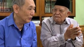 Pimpinan Pondok Pesantren Daarul Rahman, KH Syukron Makmun, mengatakan praktik korupsi sudah sangat marak di Indonesia. Tak heran jika Presiden RI Prabowo Subianto banyak mendapat perlawanan saat serius memberantasnya.