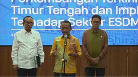 Untuk mengantisipasi penutupan Selat Hormuz, Indonesia akan menambah impor dari kawasan lain. Dengan begitu, pasokan untuk kebutuhan dalam negeri dapat terjaga.
