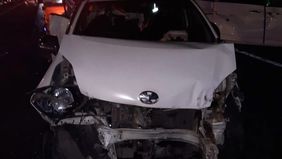 Kecelakaan lalu lintas yang melibatkan sepuluh kendaraan terjadi di ruas Jalan Tol Cipularang arah Jakarta, tepatnya di KM 93. Insiden tersebut menyebabkan dua orang meninggal dunia dan empat orang lainnya mengalami luka-luka.