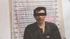 Saat itu, korban berinisial DFW (16) sedang menginap bersama anak pelaku di kediaman pelaku SH yang merupakan paman korban.
