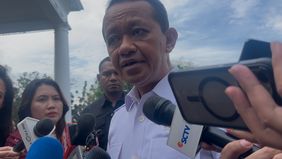 Menteri Energi dan Sumber Daya Mineral (ESDM) Bahlil Lahadalia memastikan harga bahan bakar minyak (BBM) bersubsidi tidak akan mengalami kenaikan hingga Hari Raya Idul Fitri, meskipun harga minyak mentah dunia sempat melonjak hingga menembus angka 10