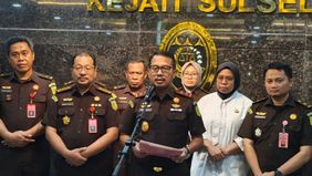 Penyidik Pidana Khusus Kejaksaan Tinggi Sulawesi Selatan menetapkan enam orang tersangka dalam kasus dugaan tindak pidana korupsi proyek pengadaan bibit nanas tahun 2024 dengan nilai anggaran Rp60 miliar.