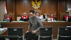 Sidang pemeriksaan ahli dalam perkara dugaan korupsi pengadaan laptop Chromebook ditunda setelah mantan Menteri Pendidikan, Kebudayaan, Riset, dan Teknologi periode 2019&ndash;2024, Nadiem Anwar Makarim, dilaporkan sedang sakit.