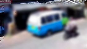 Belum ada informasi resmi dari kepolisian terkait kecelakaan ini, termasuk kondisi korban kecelakaan khususnya pengendara dan penumpang motor di Cireunghas.