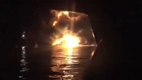 Korps Garda Revolusi Islam Iran (IRGC) merilis rekaman video yang memperlihatkan detik-detik penghancuran sebuah kapal tanker minyak milik Amerika Serikat di perairan utara Teluk Persia.