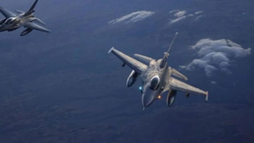 Pemerintah Afghanistan menuduh Angkatan Udara Pakistan melancarkan serangan udara pada malam hari yang menargetkan fasilitas bahan bakar milik maskapai swasta Kam Air di sekitar Bandara Kandahar, Afghanistan selatan.