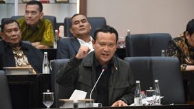 Anggota DPR RI sekaligus Anggota Badan Legislasi DPR RI, Banyu Biru Djarot,
menyampaikan pandangan mini Fraksi PDI Perjuangan yang menegaskan pentingnya
kehadiran negara dalam memberikan perlindungan bagi pekerja rumah tangga yang
selama ini berada d