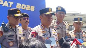 Wakil Kepala Kepolisian Republik Indonesia, Dedi Prasetyo, memastikan arus lalu lintas yang keluar dari Jakarta pada hari kedua pelaksanaan Operasi Ketupat 2026 masih terpantau lancar.