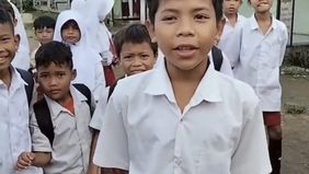 Suara anak-anak terdengar begitu lantang dan penuh semangat memberikan pesan langsung kepada Presiden RI Prabowo Subianto. Mereka meminta keadilan, sebab sekolahnya belum merasakan manfaat dari program Makan Bergizi Gratis (MBG).