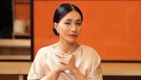 Denada Tambunan akhirnya buka suara soal polemiknya dengan Ressa, usai dituding membuang anak kandung.