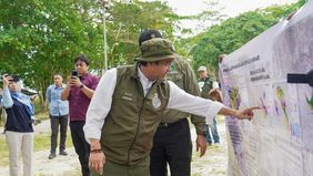 Menteri Kehutanan Raja Juli Antoni menggelar rapat koordinasi bersama pengelola taman nasional dan taman wisata alam guna memastikan kesiapan menghadapi libur Idul Fitri, sekaligus menindaklanjuti arahan Presiden Prabowo Subianto.