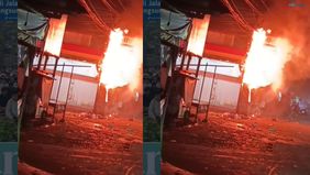 Kebakaran tersebut diduga berkaitan dengan aktivitas tawuran remaja di sekitar lokasi. Api berhasil dipadamkan sekitar pukul 03.15 WIB setelah dua unit mobil pemadam kebakaran dan tujuh personel dikerahkan ke lokasi.