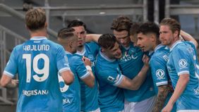 Napoli langsung unggul saat laga baru berlangsung dua menit. McTominay mencetak gol dari tendangan sudut pertama pertandingan, yang diawali umpan pendek ke Matteo Politano sebelum bola memantul di kotak penalti dan akhirnya disambar pemain asal Skotl