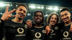 Dia menekan, kesuksesan klub akan tiba jika pemain muda dan pemain berpengalaman saling bahu-membahu.