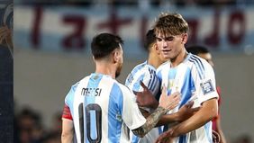 Argentina yang tampil tanpa Lionel Messi sebagai starter mampu menekan sejak awal pertandingan.