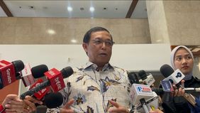 DPR RI menegaskan komitmennya untuk tetap solid bersama pemerintah dalam menghadapi tekanan krisis energi global yang berdampak pada harga minyak dunia