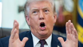 Presiden Amerika Serikat Donald Trump mengungkapkan tengah mempertimbangkan secara serius kemungkinan menarik negaranya keluar dari aliansi pertahanan NATO, menyusul ketidakterlibatan sekutu dalam konflik melawan Iran.